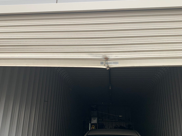 シャッター修繕工事①