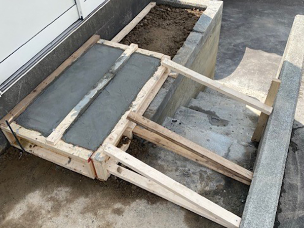 階段修繕・増設工事①