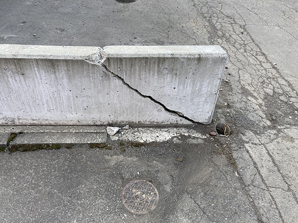 令和6年 4月 中央区 RC塀補修工事①